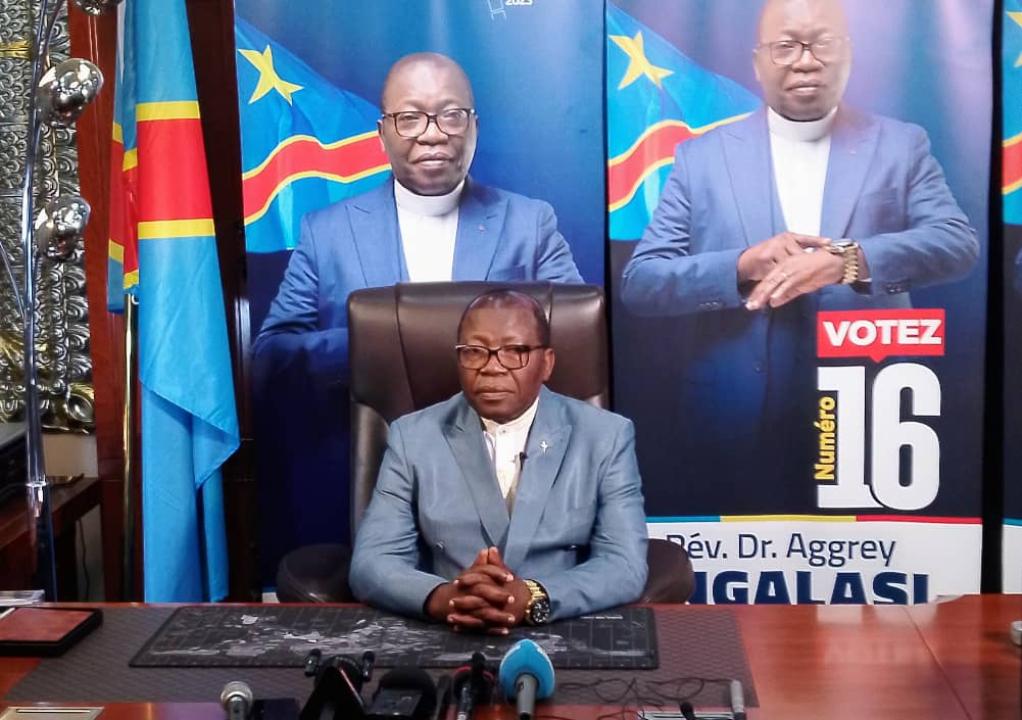 Le pasteur Aggrey Ngalasi lors du point de presse organisé dans son bureau