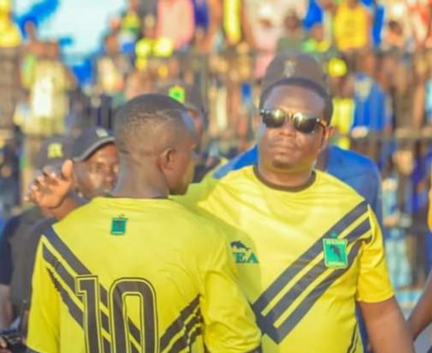 Elie Mpanzu et le nouveau président de coordination de l'AS VClub. [Photo d'illustration]