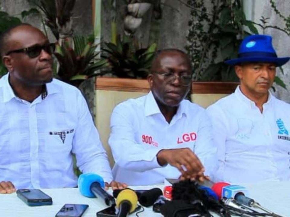 Delly Sesanga, Matata Ponyo et Moïse Katumbi lors d'une conférence de presse. [Photo d'illustration]