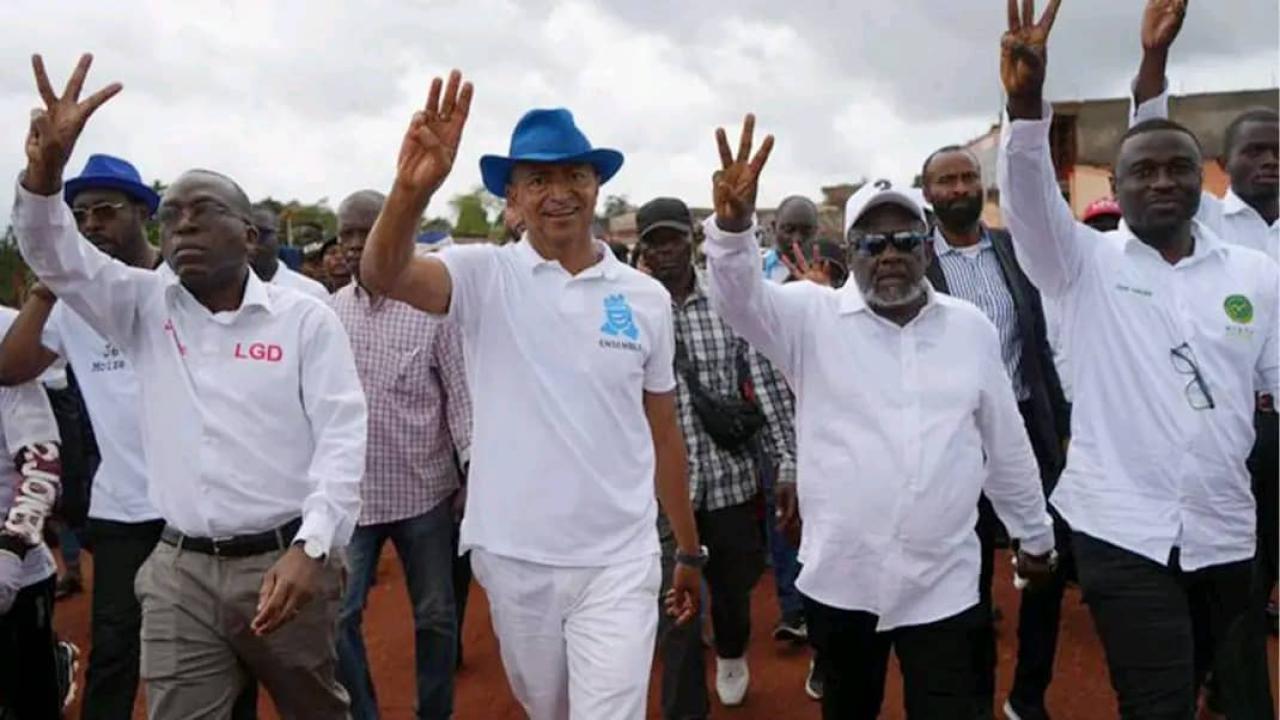 Le candidat Président de la République Moïse avec ses alliés lors de la campagne électorale