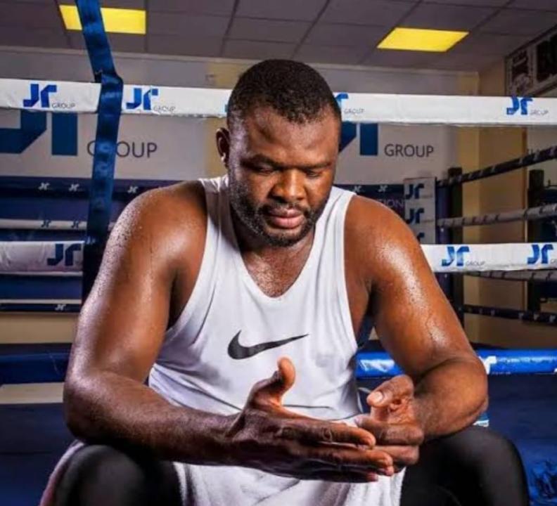 Martin Bakole, Boxeur RD Congolais.