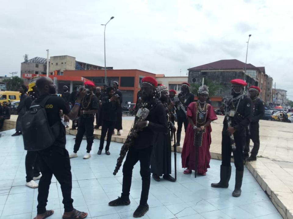 Les membres du mouvement religieux Kongo Dia Ntotila au cours d'une activité, jeudi 04 janvier 2024.