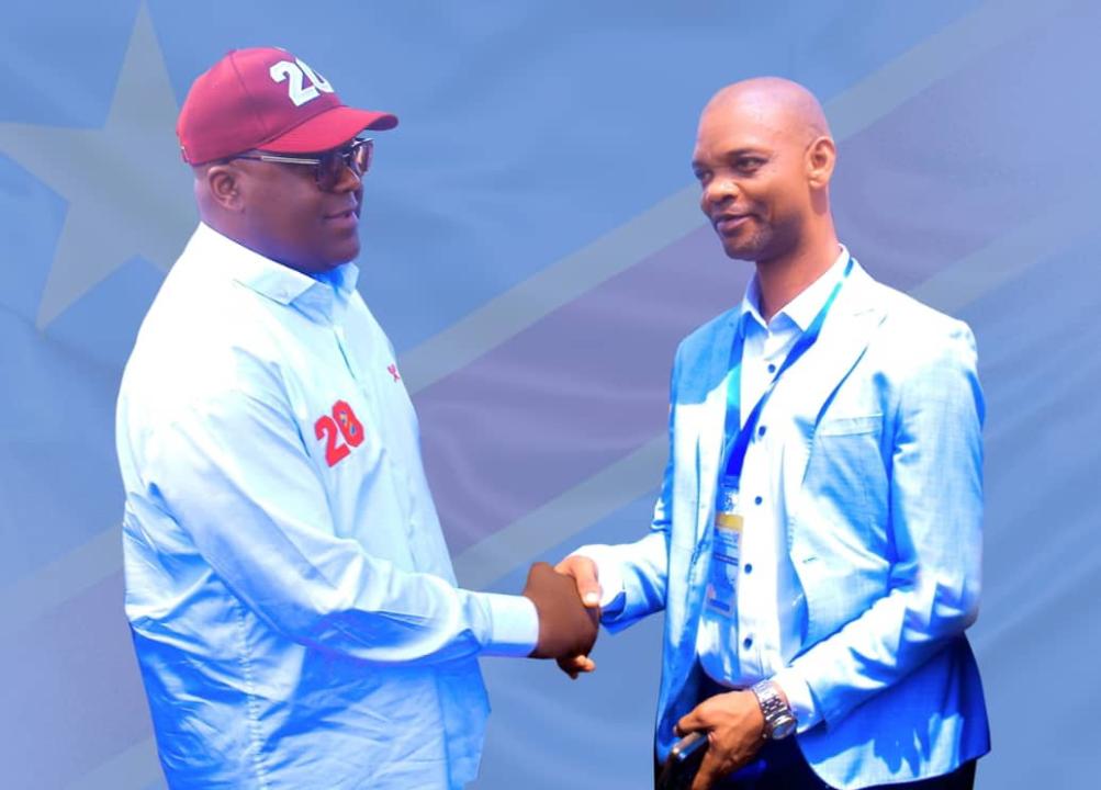 Poignée des mains, Félix Tshisekedi et Bienvenu Amundala.