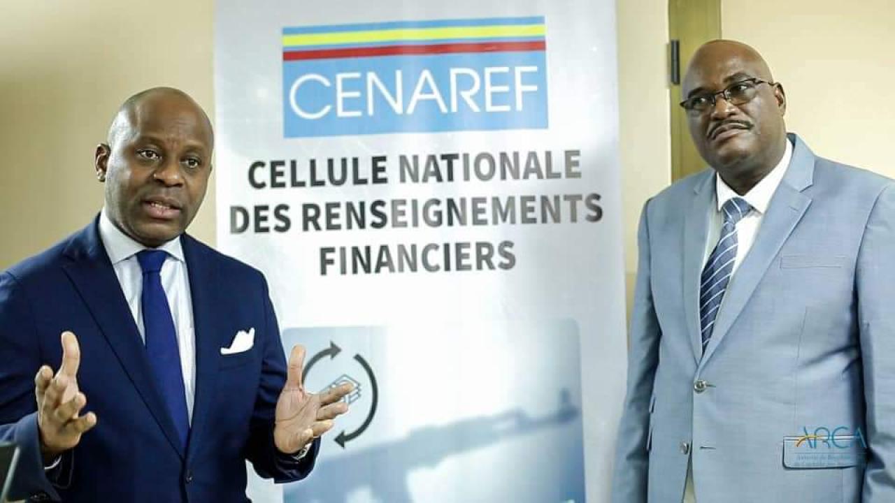 De gauche à droite, le Coordonnateur de la CENAREF et le DG de l'ARCA