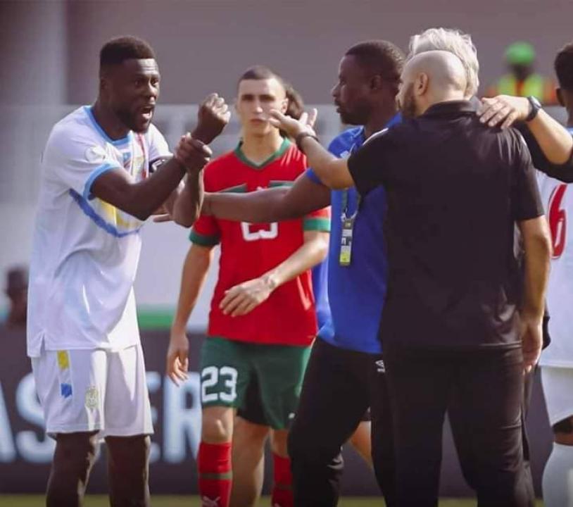 Chancel Mbemba lors de l'escarmouche avec Walid Regragui.