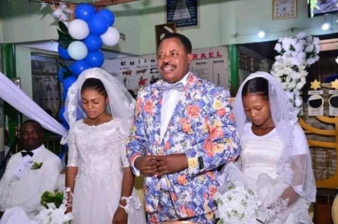 Pasteur Pierre Kasongo Kasambana entouré de ses femmes [ Photo d'illustration].