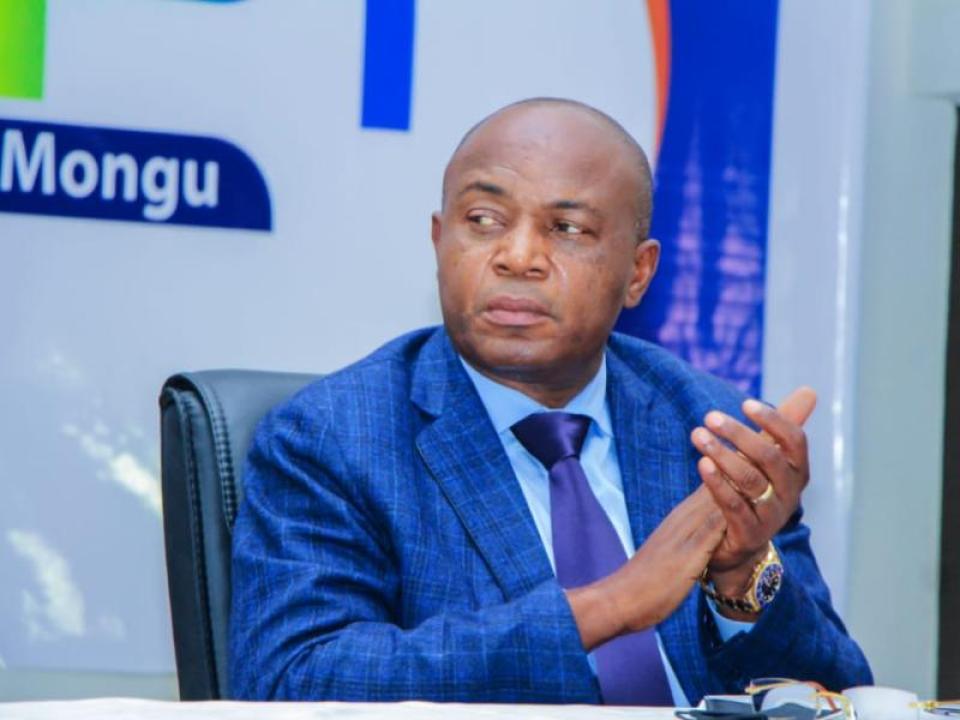 Gentiny Ngobila réhabilité comme gouverneur de la ville de Kinshasa