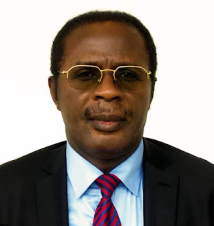 Pasteur Théodore Ngoy, avocat au barreau du Kwilu et professeur de droit à l'Université Protestante au Congo (UPC)