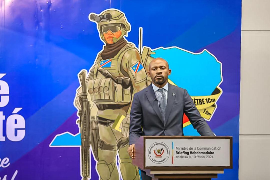 Patrick Muyaya, ministre de la communication et médias lors d'un briefing organisé à Kinshasa.