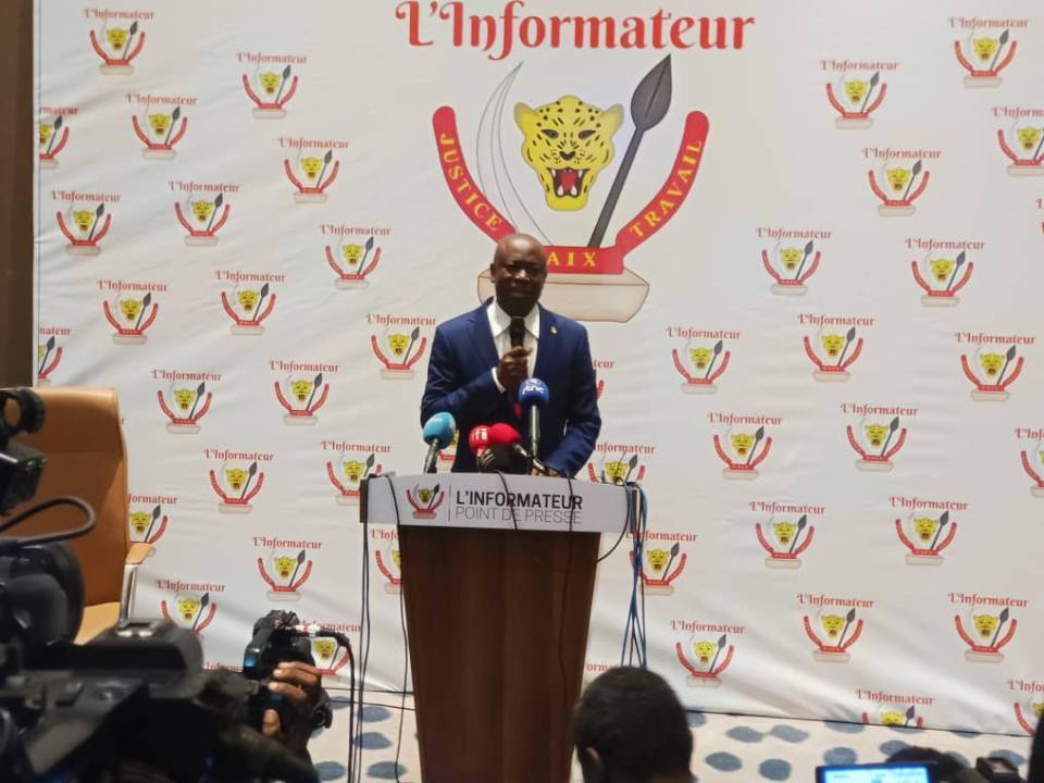 L'informateur Augustin Kabuya lors de son point de presse au Hilton Hôtel de Kinshasa.