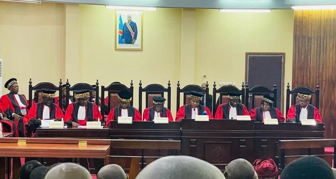 Le bureau de la constitutionnelle en pleine audience des contentieux électoraux des législatives de décembre 2023.