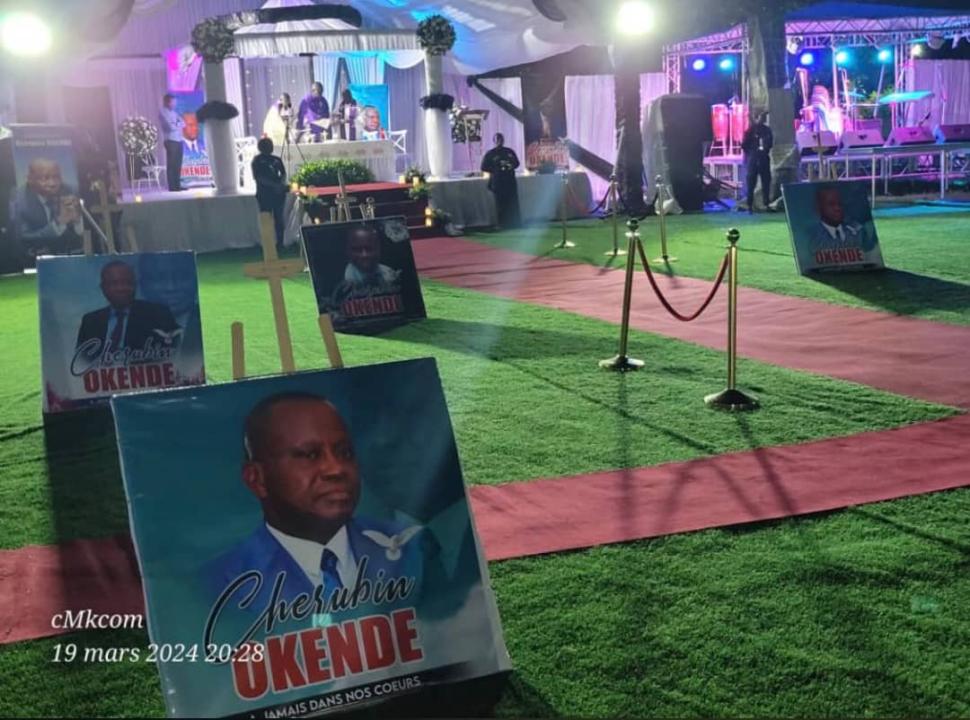 La veillée mortuaire en mémoire de Chérubin Okende au complexe hôtelier Ave Maria, dans la commune de Kasa-Vubu.
