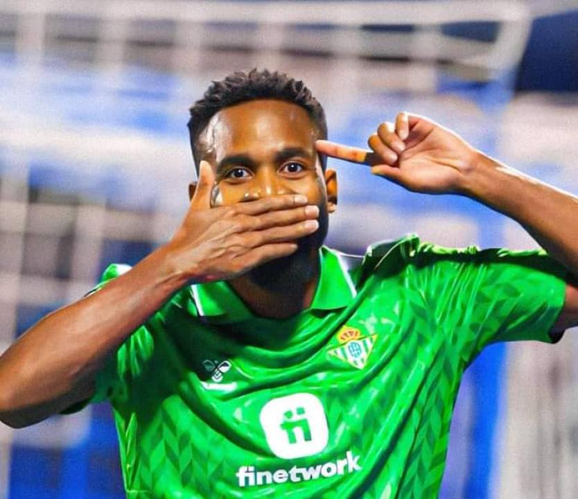 Cédric Bakambu en pleine célébration d'un but sous les couleurs du Réal Betis. [Photo d'illustration]