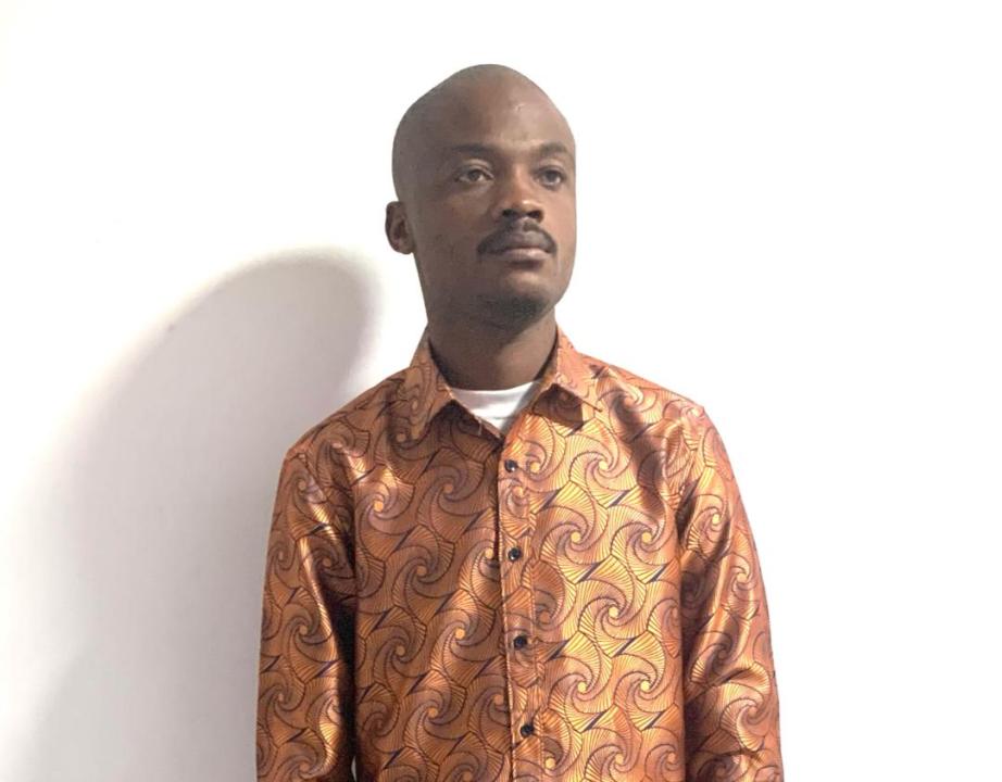 Lewis Yola Kasamba, chercheur en aval et contrat pétrolier