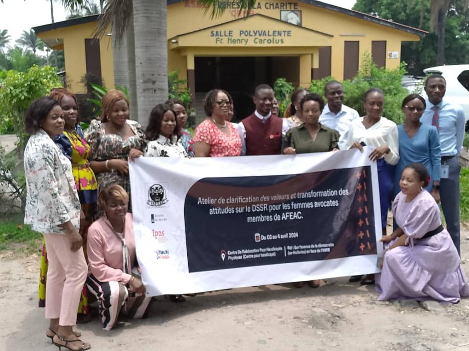Photo de famille des membres de l'Association des Femmes Avocats de la RDC