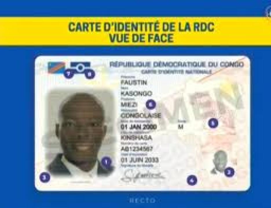 Carte d'identité nationale vue de face