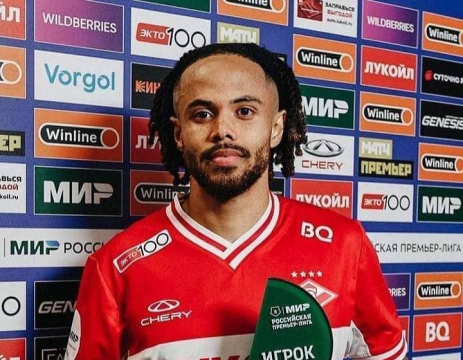 Théo Bongonda lors de la remise de son trophée de l'homme du match. [Photo d'illustration]