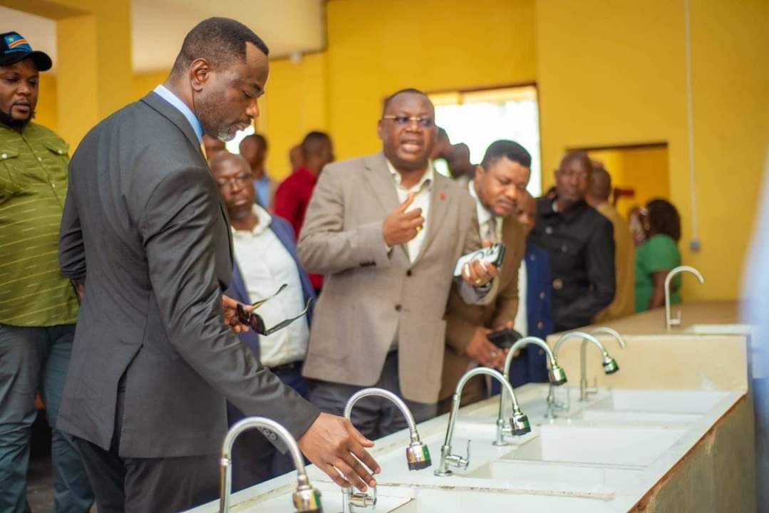 Le ministre de l'EPST visite les infrastructures nouvellement construites du lycée technique professionnel de Matonge