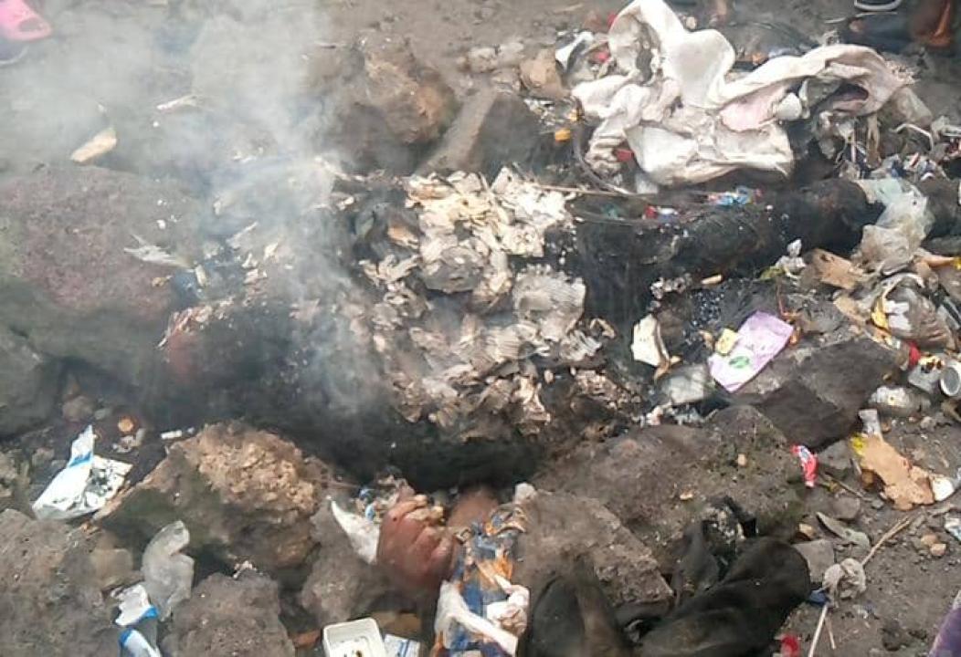 Un présumé bandit brûlé vif par la population en colère de Kiziba 2, dans le territoire de Nyiragongo.