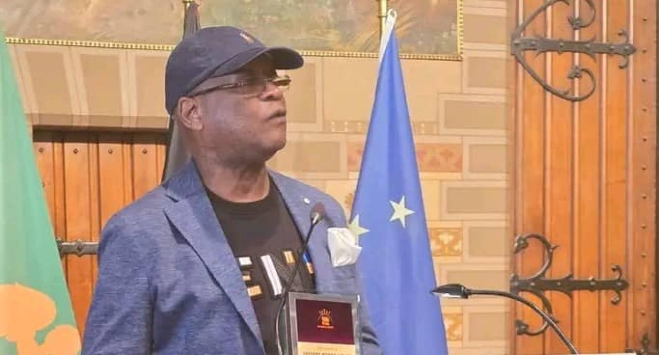 L'artiste chanteur Jossart Nyoka Longo.