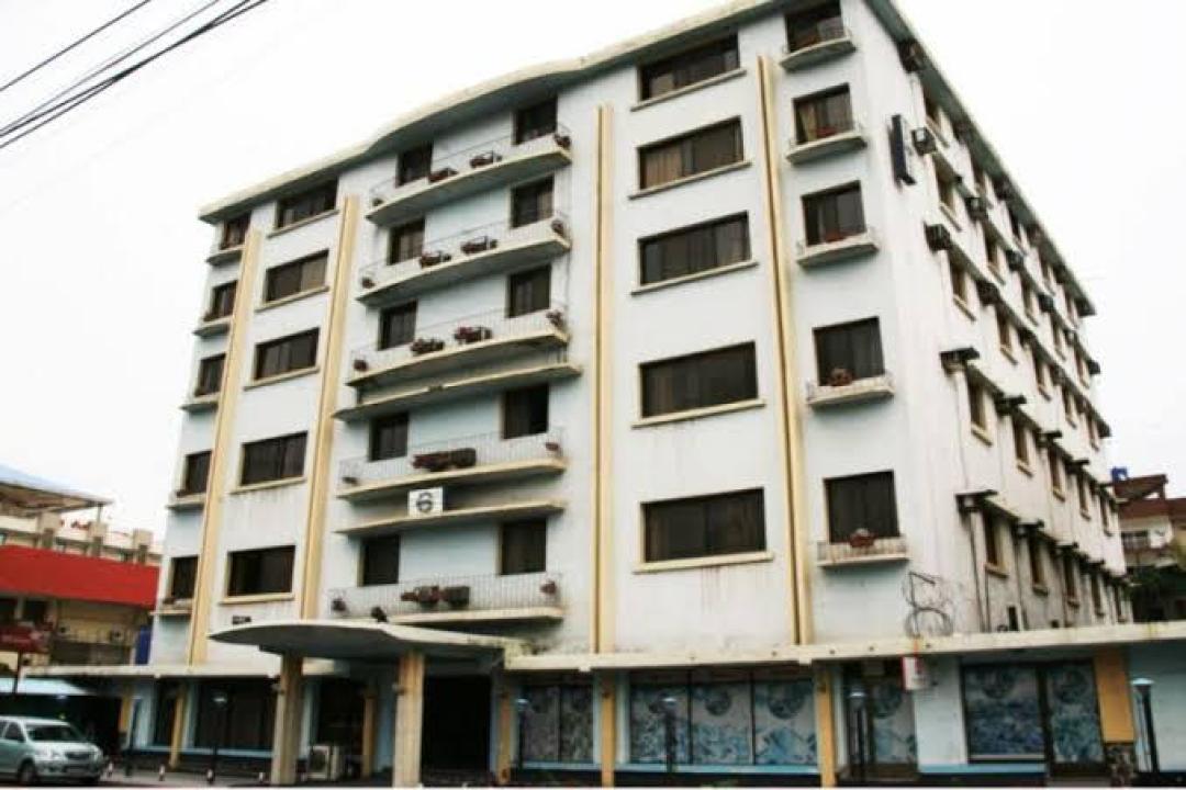 Immeuble Ave Maria, sur l'avenue Colonel Ebeya n° 3 dans la commune de la Gombe