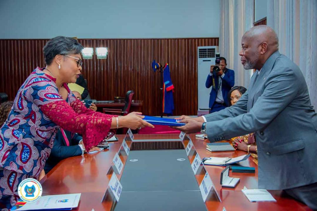 Judith Tuluka Suminwa et Vital Kamerhe au Palais du peuple 