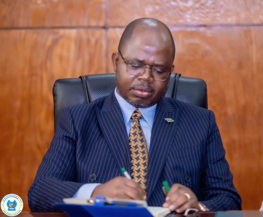 Le Premier vice-président de l'Assemblée nationale Jean-Claude Isaac Tshilumbayi.