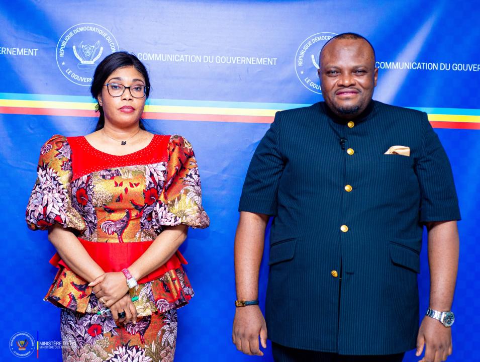 La ministre d'État, ministre en charge ded affaires étrangères Acacia Bandubola et le gouverneur de la ville de Kinshasa Daniel Bumba