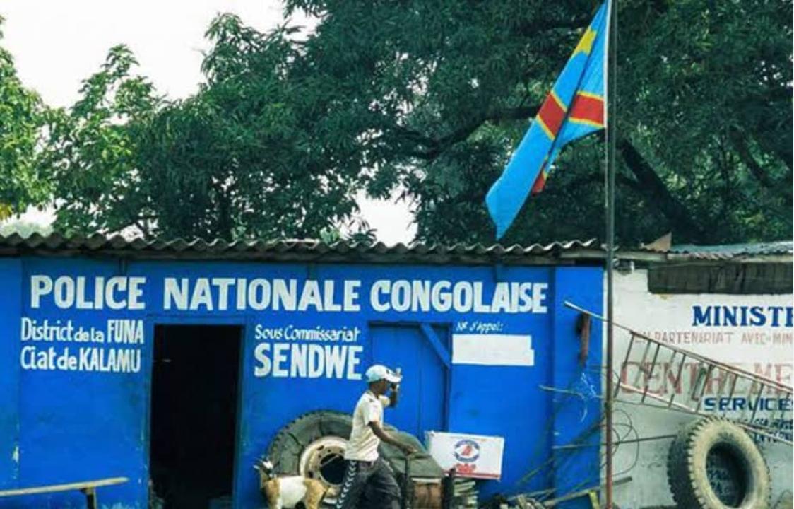 Une vue d'un sous commissariat de la Police nationale congolaise à Kinshasa.