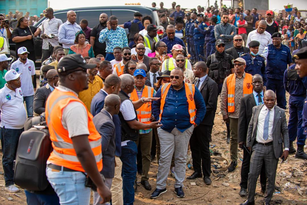 Lancement de l'opération de dragage des rivières par le gouverneur Daniel Bumba à Kinshasa, vendredi 23 août 2024