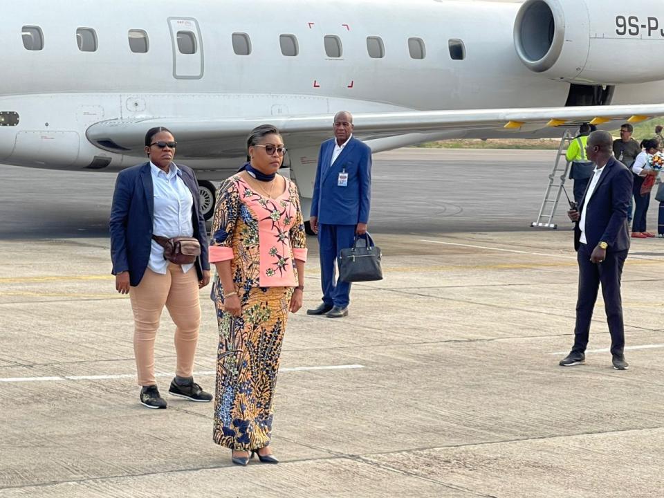 L’arrivée de la Première ministre Judith Suminwa au l’aéroport international de Kisangani Bangboka [Photo Opinion-Info/01 août 2024]