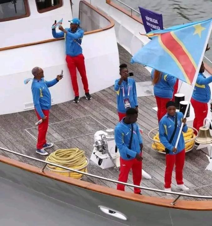 La délégation de la RDC lors de la cérémonie d'ouverture des JO de Paris