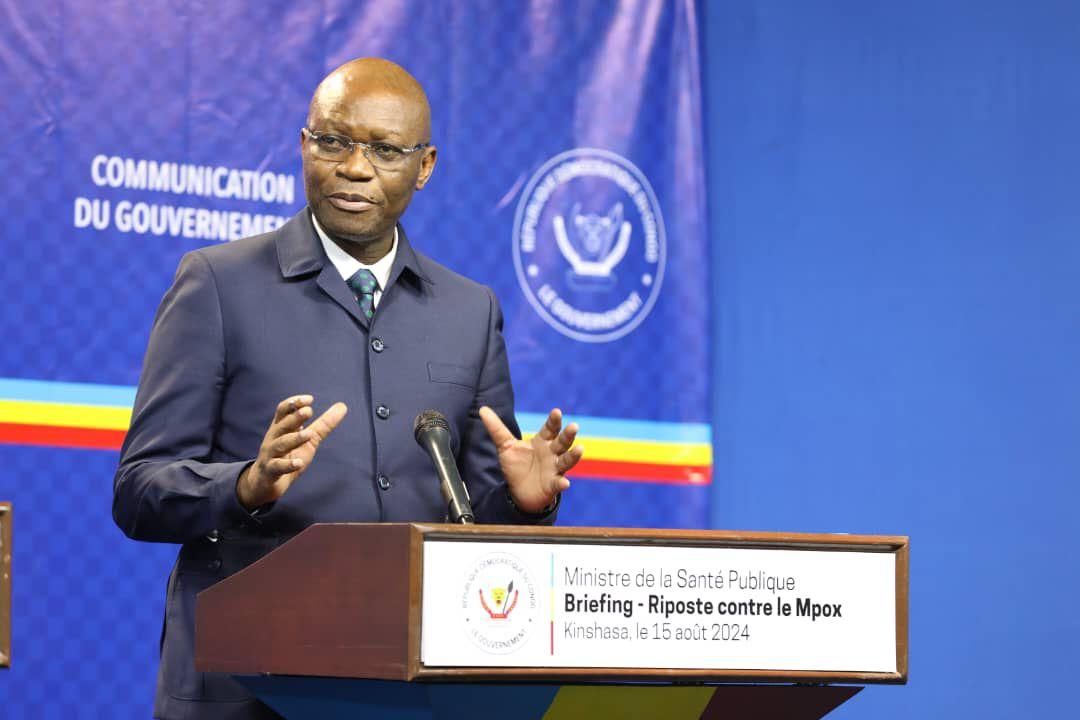 Le ministre de la santé Dr Roger Kamba
