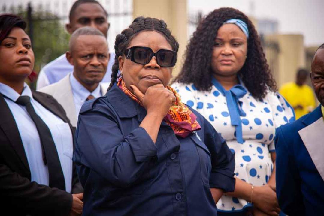 La Vice-ministre Eugénie Tshiela Kamba lors d'une descente en compagnie des membres de son cabinet