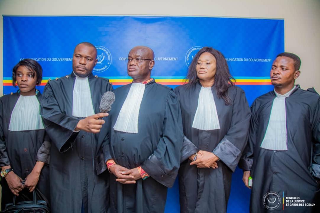 Quelques avocats devant la presse, après la discussion avec le Ministre d'État chargé de la justice Constant Mutamba, mardi 20 août 2024