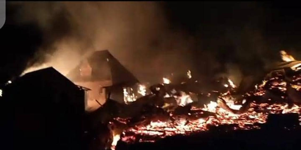 Des maisons et boutiques incendiées par des wazalendo en territoire de Masisi au Nord-Kivu