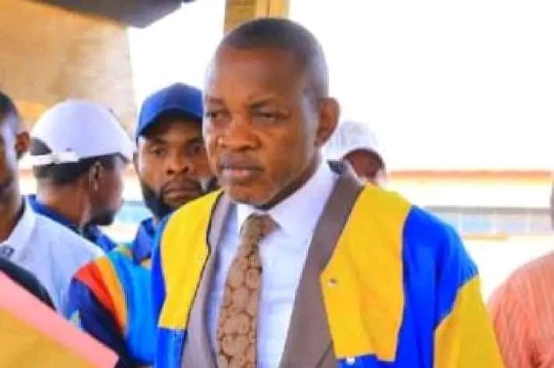L'ancien député provincial Mike Mukebayi