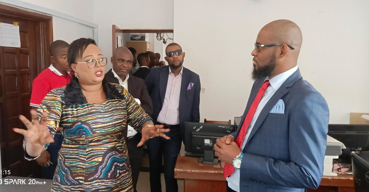 La ministre provinciale des Finances et Economie de Kinshasa Yvette Tembo Kulemfuka et le DG ai de la DGRK Ruddy Kakala Bahongela