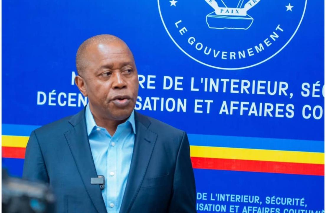 Le président de la CENI Denis Kadima après échange avec le VPM de l'intérieur Jacquemain Shabani, jeudi 26 septembre 2024