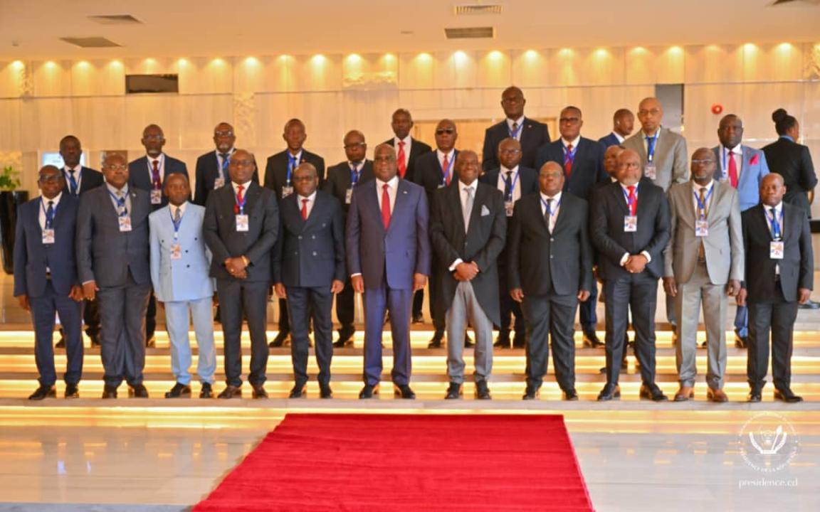 Le Président de la République Félix Tshisekedi et les membres du Conseil supérieur de la cour des comptes à l'ouverture de la première session extraordinaire, lundi 07 octobre 2024
