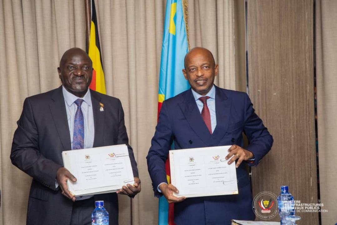 Edouard Katumba, Ministre des Infrastructures et Transports de l'Ouganda et Alexis Gisaro Ministres des ITP/RDC