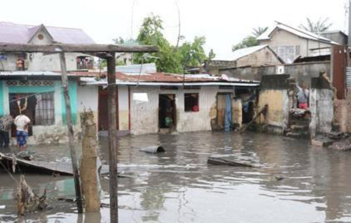 Une parcelle inondée au quartier Kingabwa dans la commune de Limete.