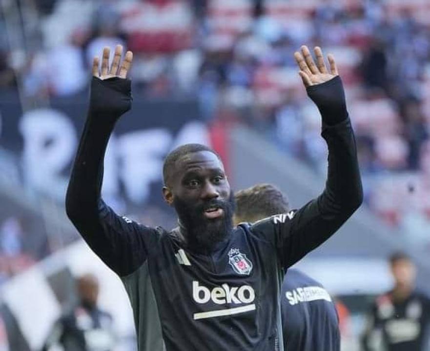 Arthur Masuaku sous les couleurs de Besiktas JK.