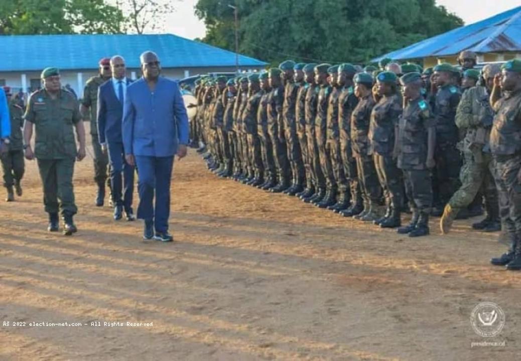 Le Président Tshisekedi recevant les honneurs militaires au Camp Bahuma/Kisangani