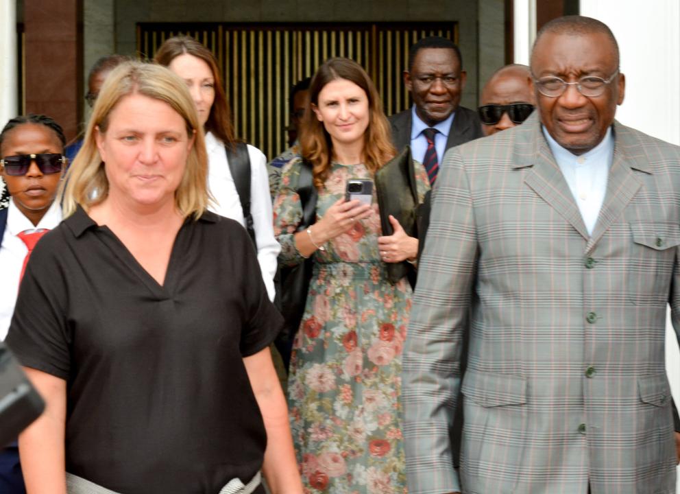 La Cheffe de la Coopérative à l'ambassade de Suède KARLSTROM et Jacques Djoli, rapporteur du bureau de l'Assemblée nationale, mercredi 30 octobre