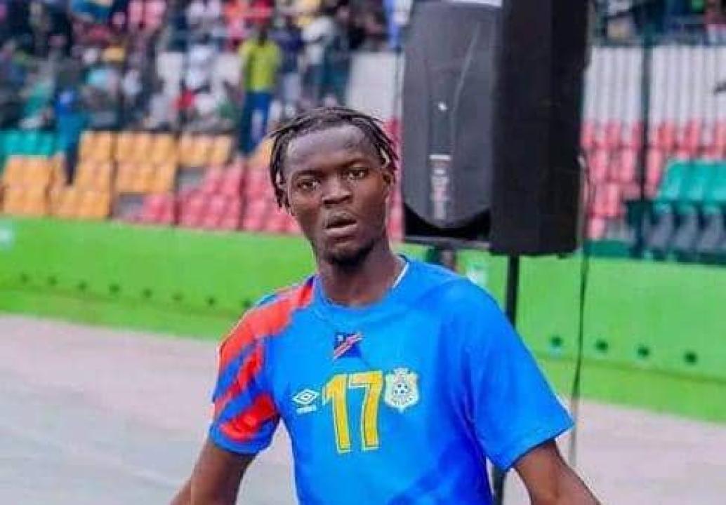 Le buteur des Léopards U20, Tony Talasi en pleine célébration d'un but à Brazzaville. 