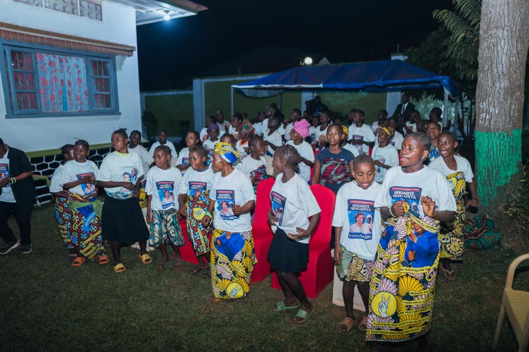 Peuple autochtone, première couche de la population ayantt échangé avec la Première Ministre Judith Suminwa à son arrivée à Isiro