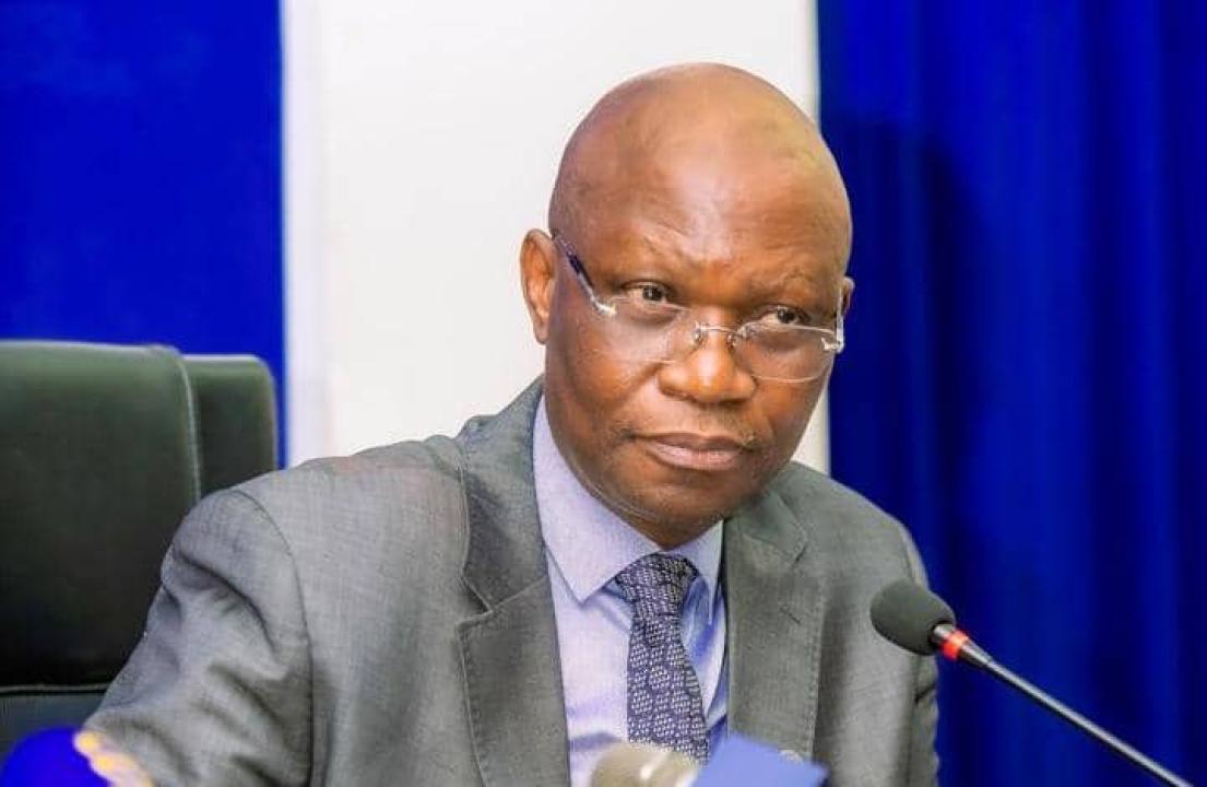 Le ministre de la santé Roger Kamba