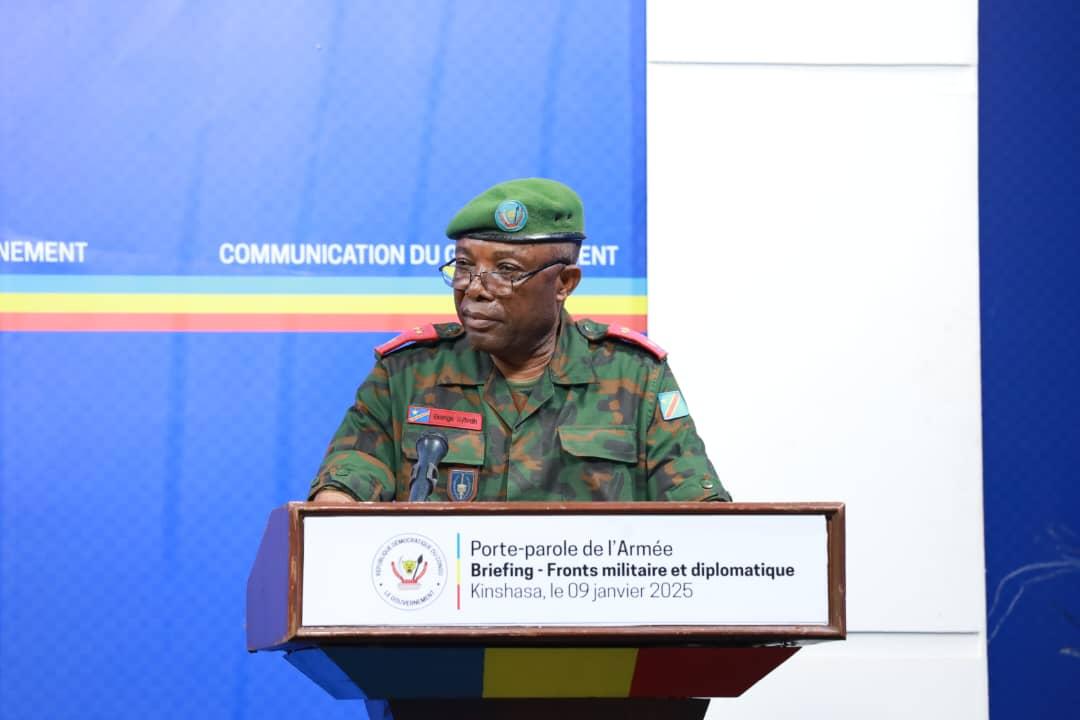 Le porte-parole des FARDC, le général-major Sylvain Ekenge