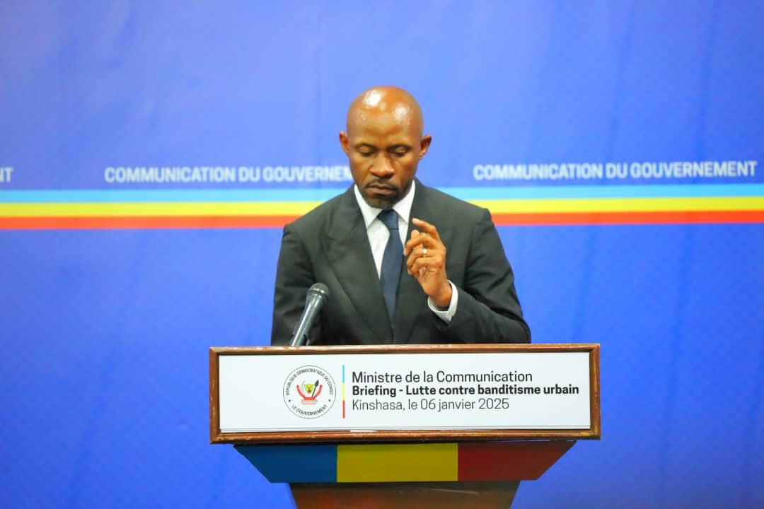 Le ministre de la communication Patrick Muyaya lors du briefing tenu le 06 janvier 2025